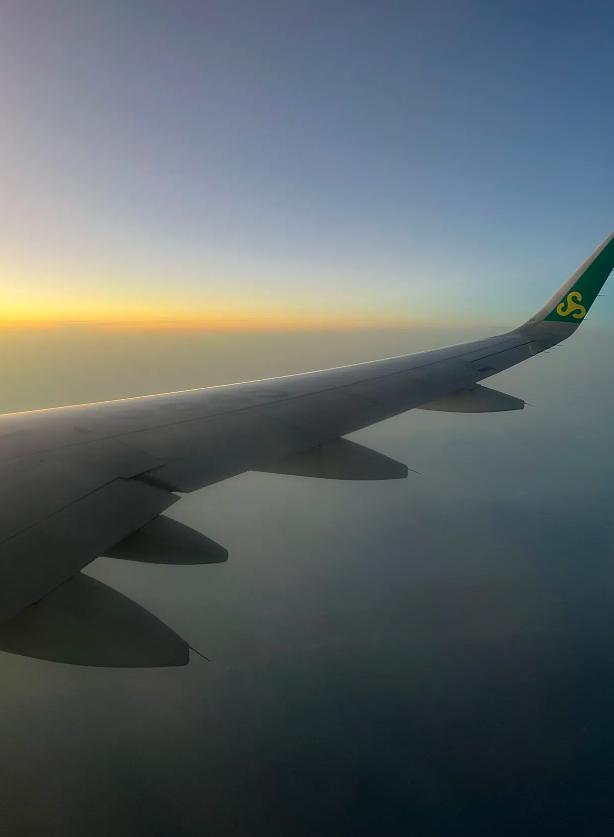 歼-10C横跨3000公里亮剑波斯湾！中国空军“猎鹰盾牌”开启全球战略突围