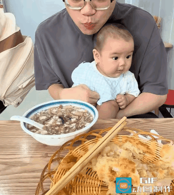 小孩:不给我吃，让你吃，吃个锤子[捂脸哭]