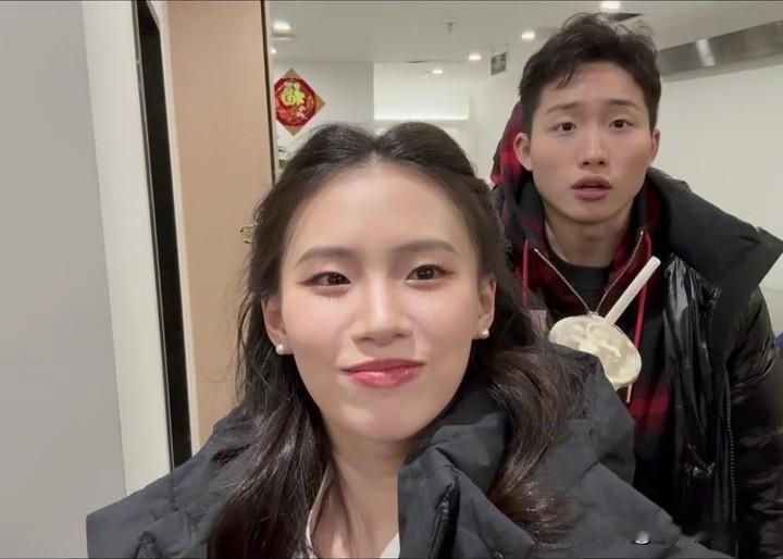 2月12日，奥运冠军陈芋汐更新生活日常vlog，并配文“柔是天赋，韧是选择。新岁