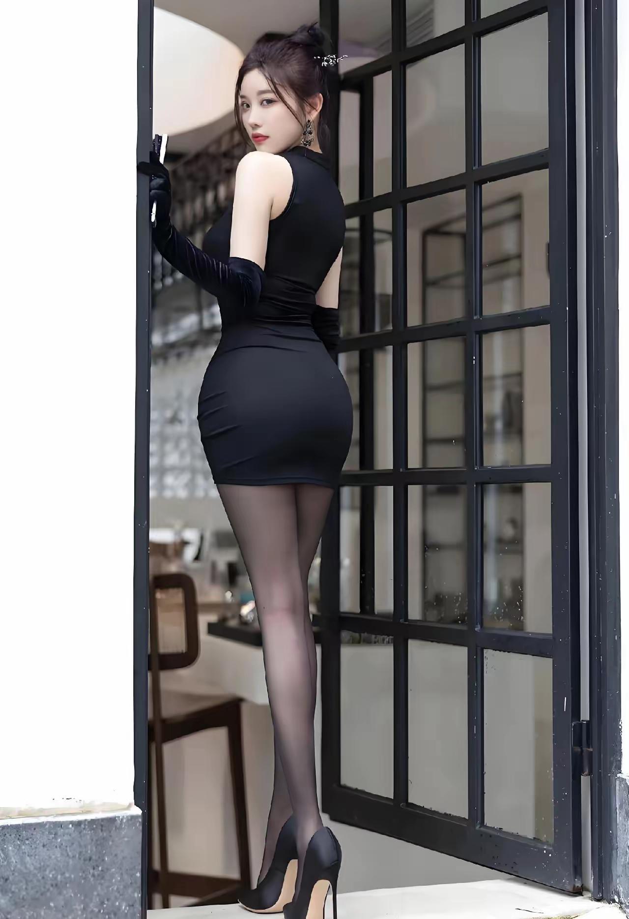 爱好？还是发美图吧，争取找到质量高的美图，希望发的美图，大家都能喜欢……