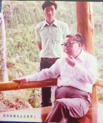 蒋介石刚咽气，比蒋经国只大12岁的宋美龄就想独揽大权，没想到，一向憨厚的蒋经国在