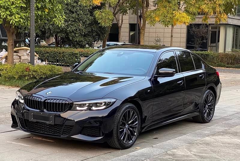 摊牌了，我就是22年落地32万提了宝马325iM运动曜夜的大冤种，现在肠子都悔