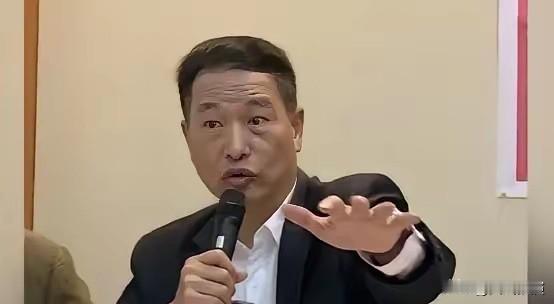 6月12日，台湾前空军副司令退役中将张延廷说:为最大可能的减少人员伤亡，解放军正