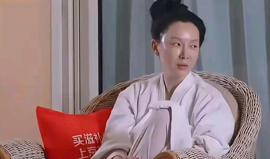 这是一个人吗？论化妆的重要性素颜真的认不出来了她演的好多角色被誉为“
