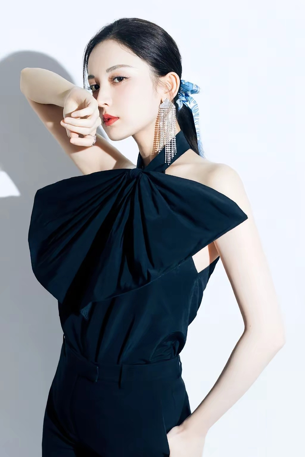 为什么古力娜扎、程潇这样的顶级美女反而不火？在当今内娱你火不火，不是看你美不美，
