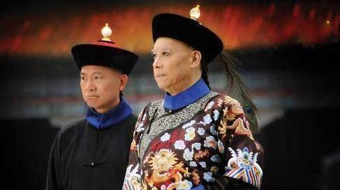 1907年，太监小德张对裕容龄格格说：“我们结婚吧。”裕容龄抬手扇了他一耳光，怒