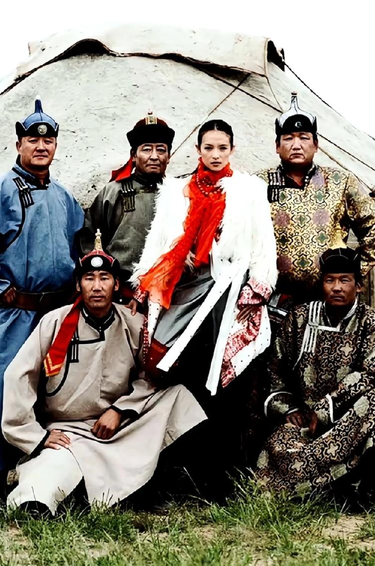 这才是真正的大女主气场！👑谁能想到，这张《卧虎藏龙》的老照片，现在看还是