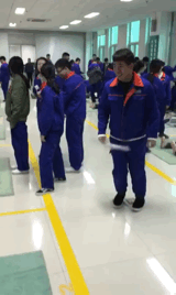 小伙子你他娘的真是个人才[捂脸哭]​​​