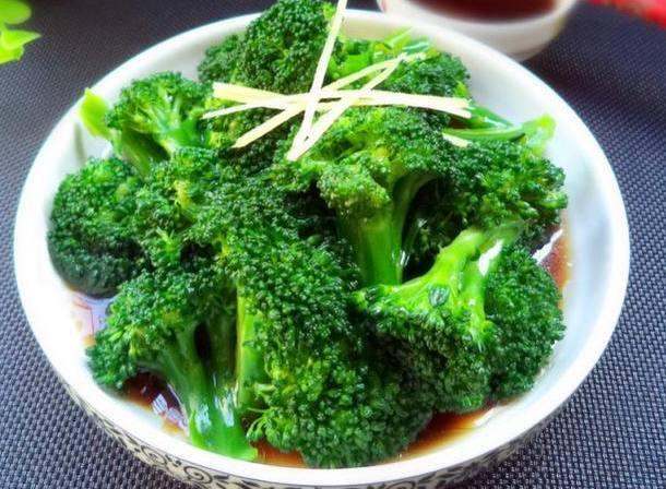 西兰花最简单的做法, 几分钟就能上桌, 招待客人倍有面子!