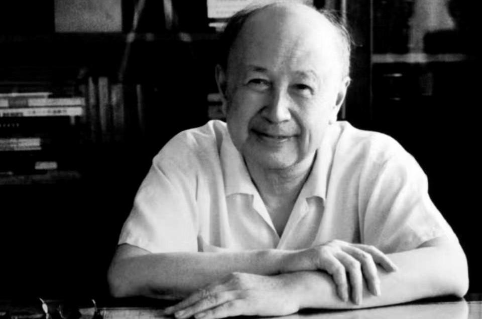 2008年，一生远离电视荧屏的钱学森忽然轻声问儿子：