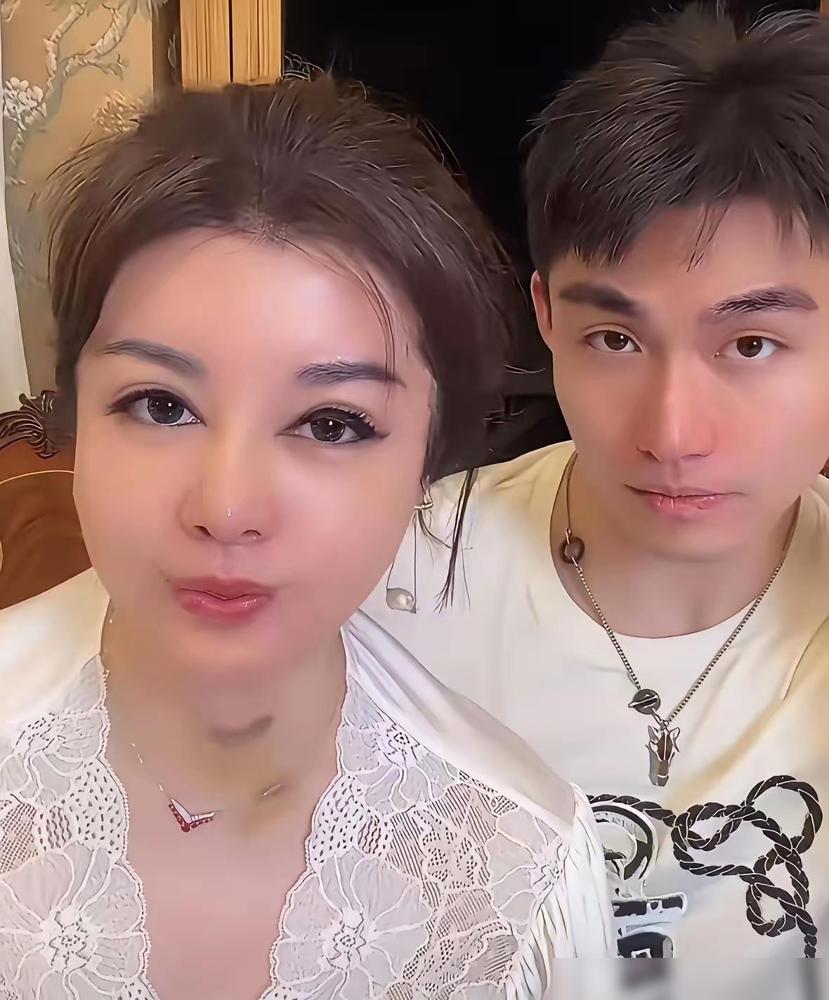 于文红又失恋了，这个小30岁的男朋友，都抵不上罗兰多，人家完全是冲着钱去的，关键