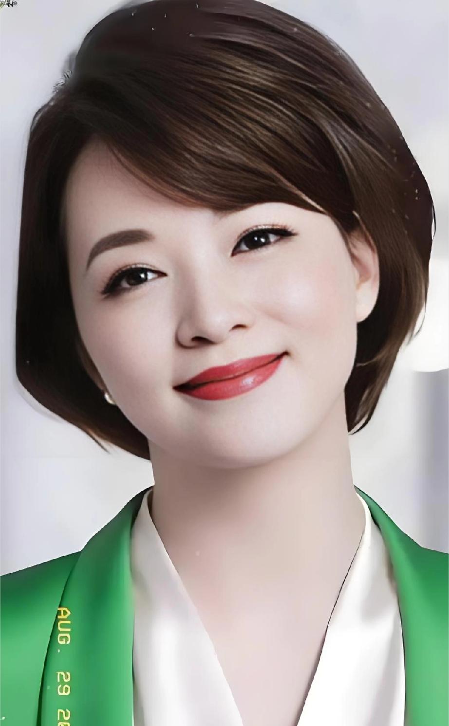 央视最美女主持盘点！颜值与才华双绝，知性气质太圈粉央视这几位女主持