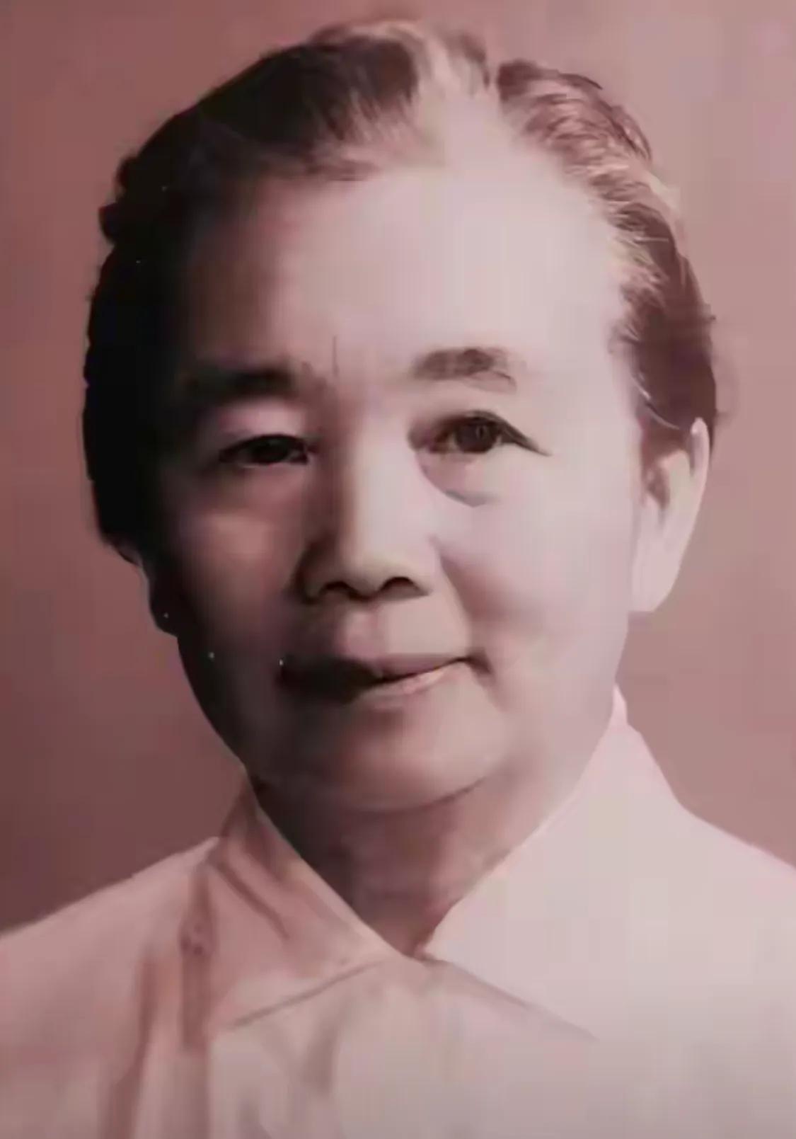 1937年，西路军政治部主任张琴秋被俘，马家军旅长问她：“你是不是张琴秋？”张琴