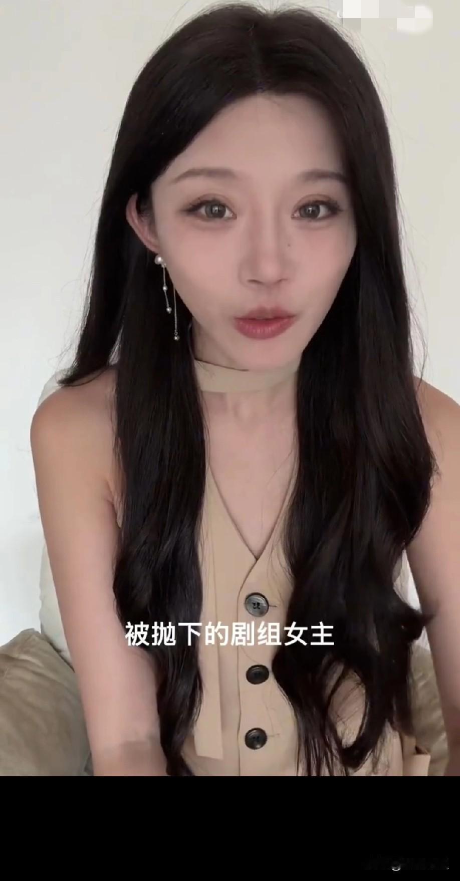 为吻戏跑路？网友热议：谁对谁错？这瓜真香啊！19岁短剧男演员胡凌宸，拍戏时突然跑