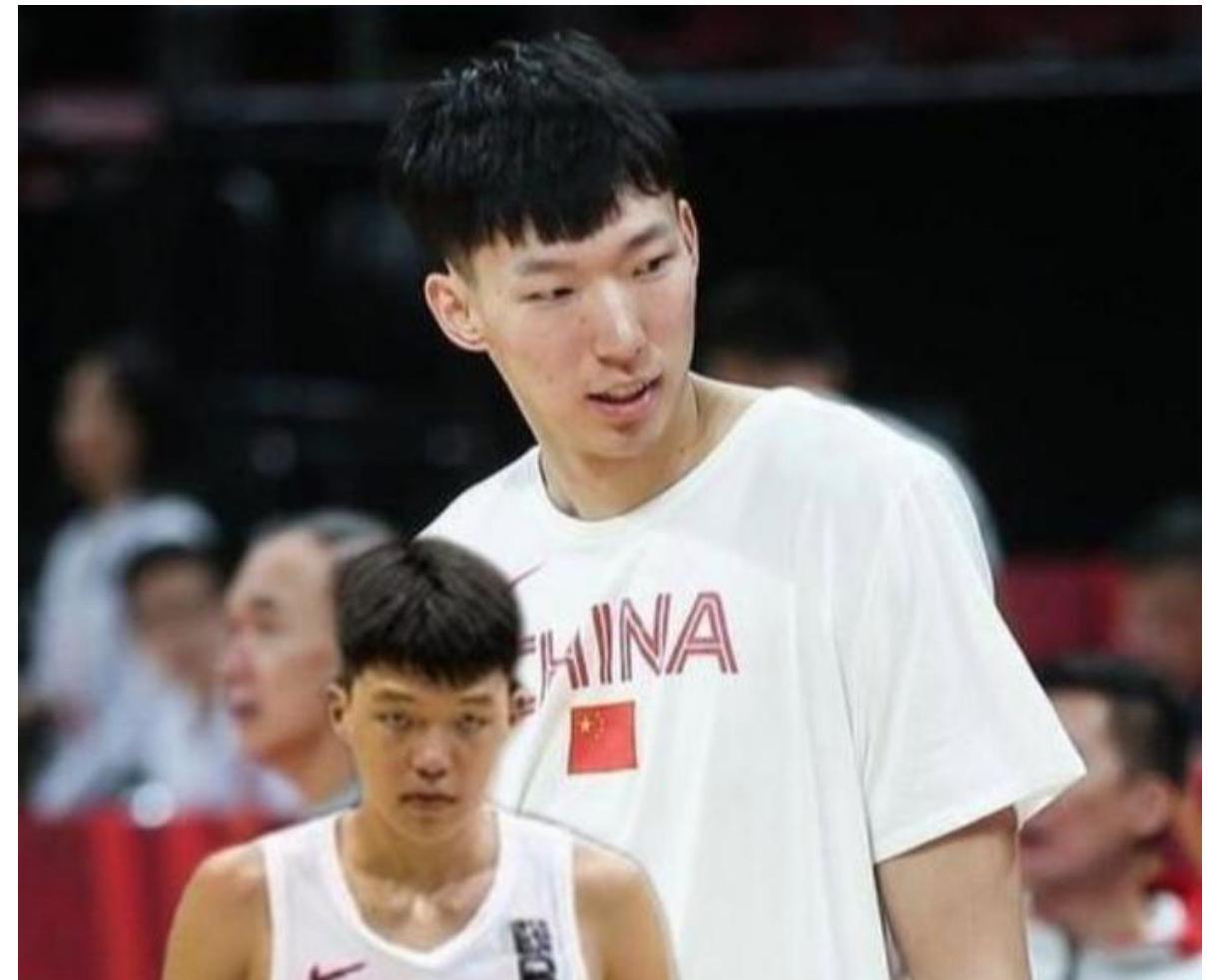 “大魔王”周琦发文去美国治疗，这拖的有些久吧？看来男篮亚洲杯他是真赶不上了！