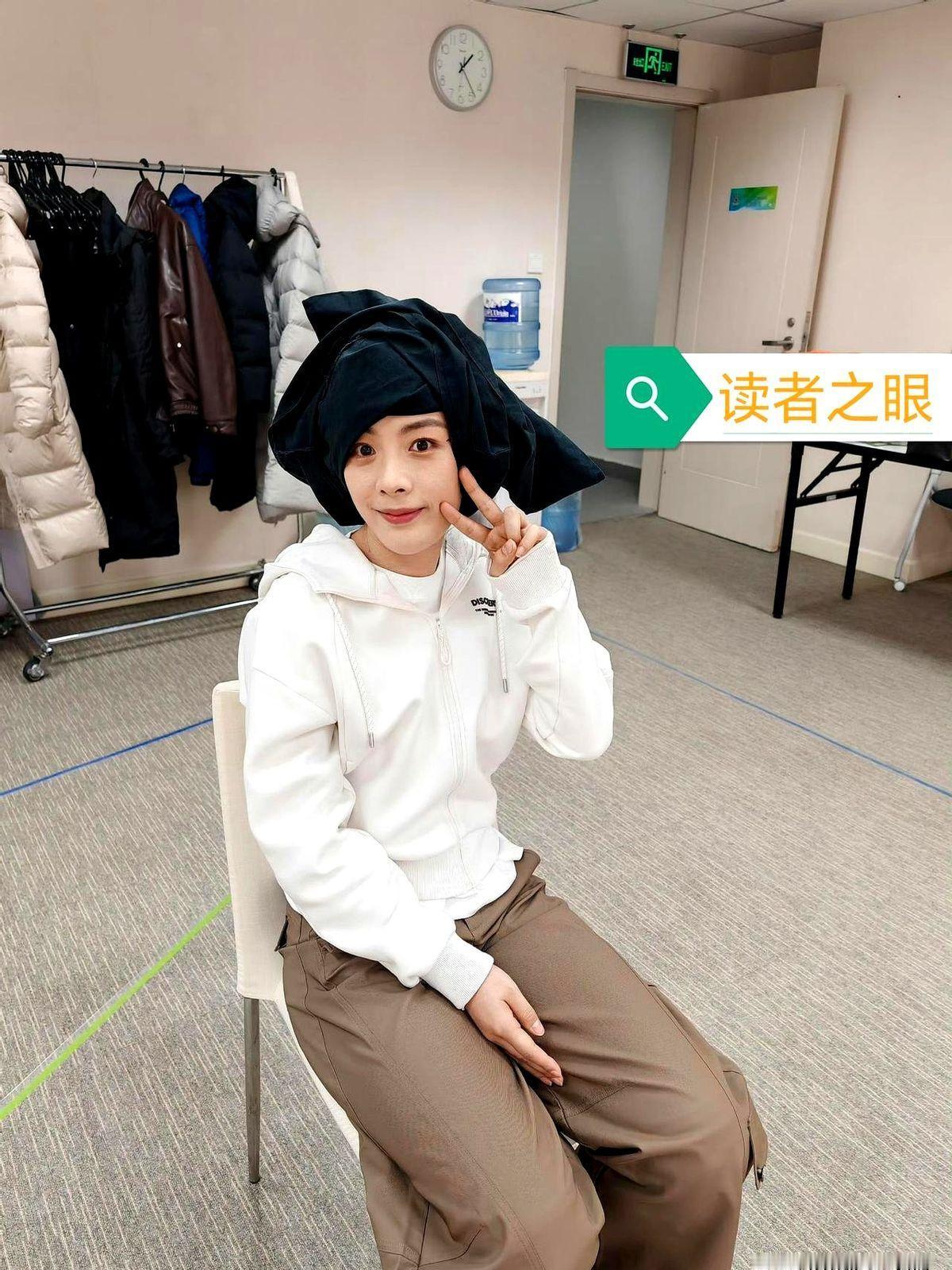 刚破格晋升国家一级演员，转头就这样了！说的就是陈丽君。最近她在排练话剧《