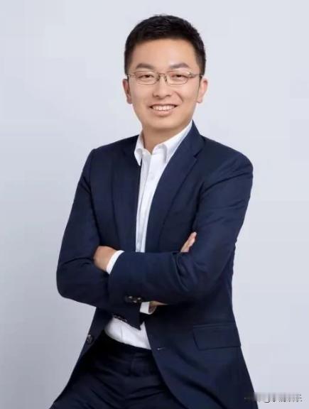 “人不是老了才会死，是随时会死”这句话的含金量还在上升。天妒英才，餐饮品牌“