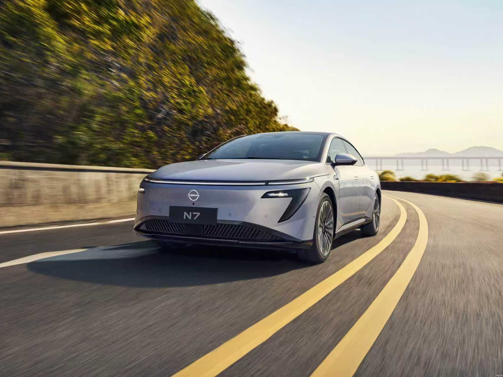 回顾2025年上市的车型，日产N7这台车确实称得上是传统车企转型路上，里