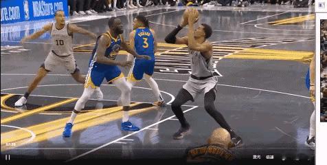 联盟第一高度，吃了追梦一个大帽。文班一个假动作把追梦骗了起来，以为就万事大吉了