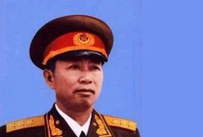 朝鲜战争中，苏联给的100架飞机到了，刘亚楼才突然发现：没有副油箱！舔着脸问苏联