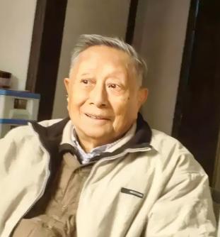 1942年，一名伪军师长派人送给粟裕两包烟，粟裕疑惑地拆开烟盒一看，里面竟藏了一