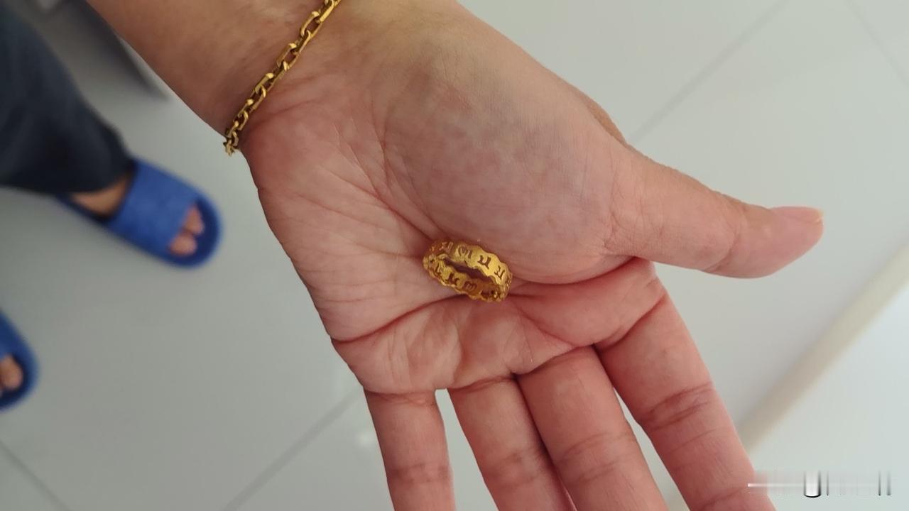 你会买小金条体验黄金吗有闲钱一定去买个小金条，别等掉价了，我都等三年也没掉啊，我