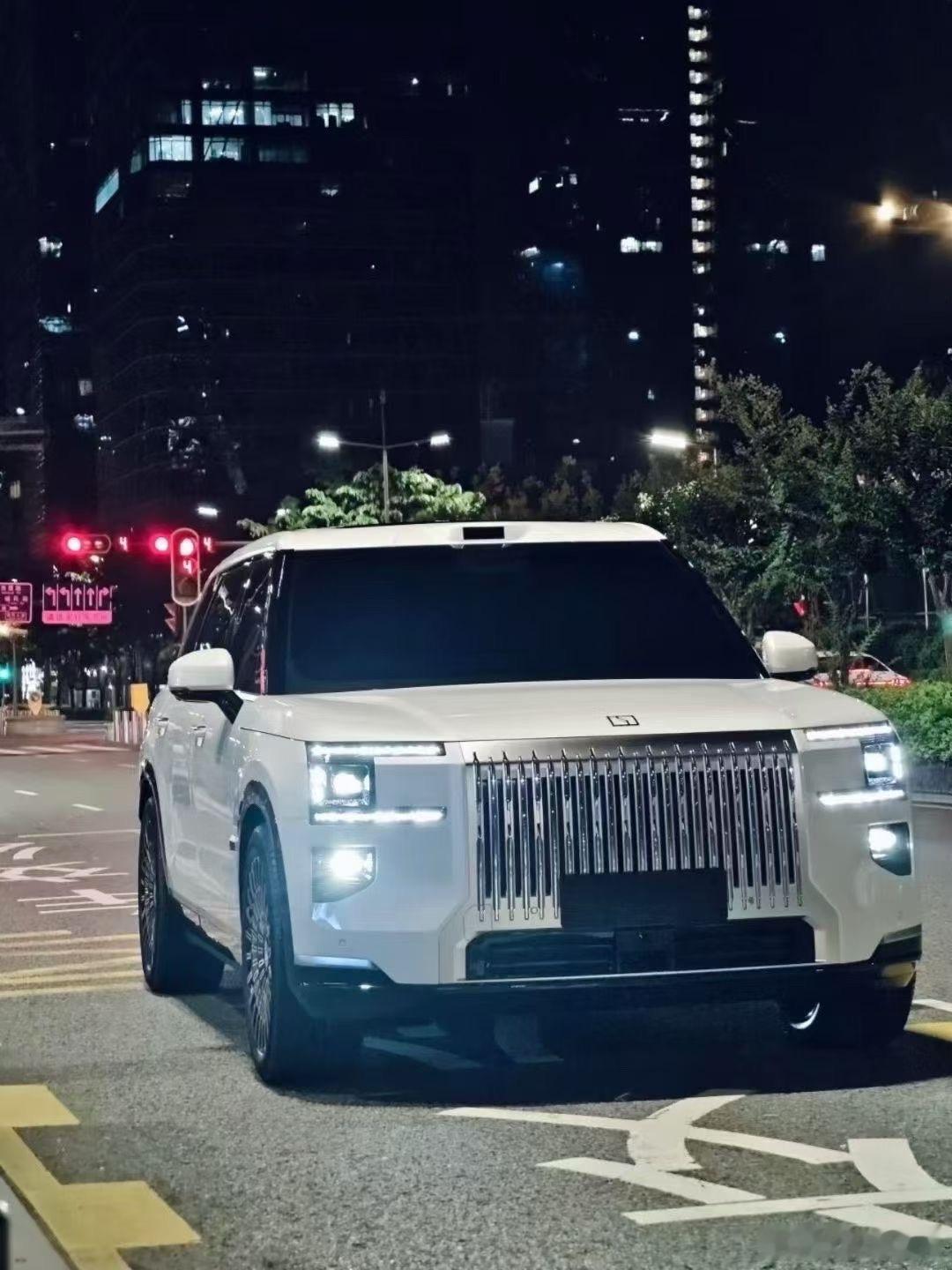 谁依据我家门口的极氪9x​​​
