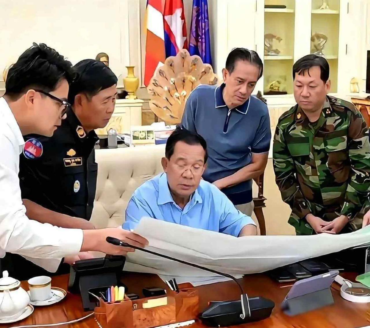 柬埔寨边境溃败牵动权力更迭，洪家王朝再迎危机柬埔寨边境还没消停，本该是场政治上