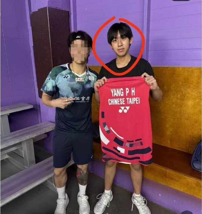 kimi都这么大了Kimi正脸照👇这么大了啊小Kimi！！cr.