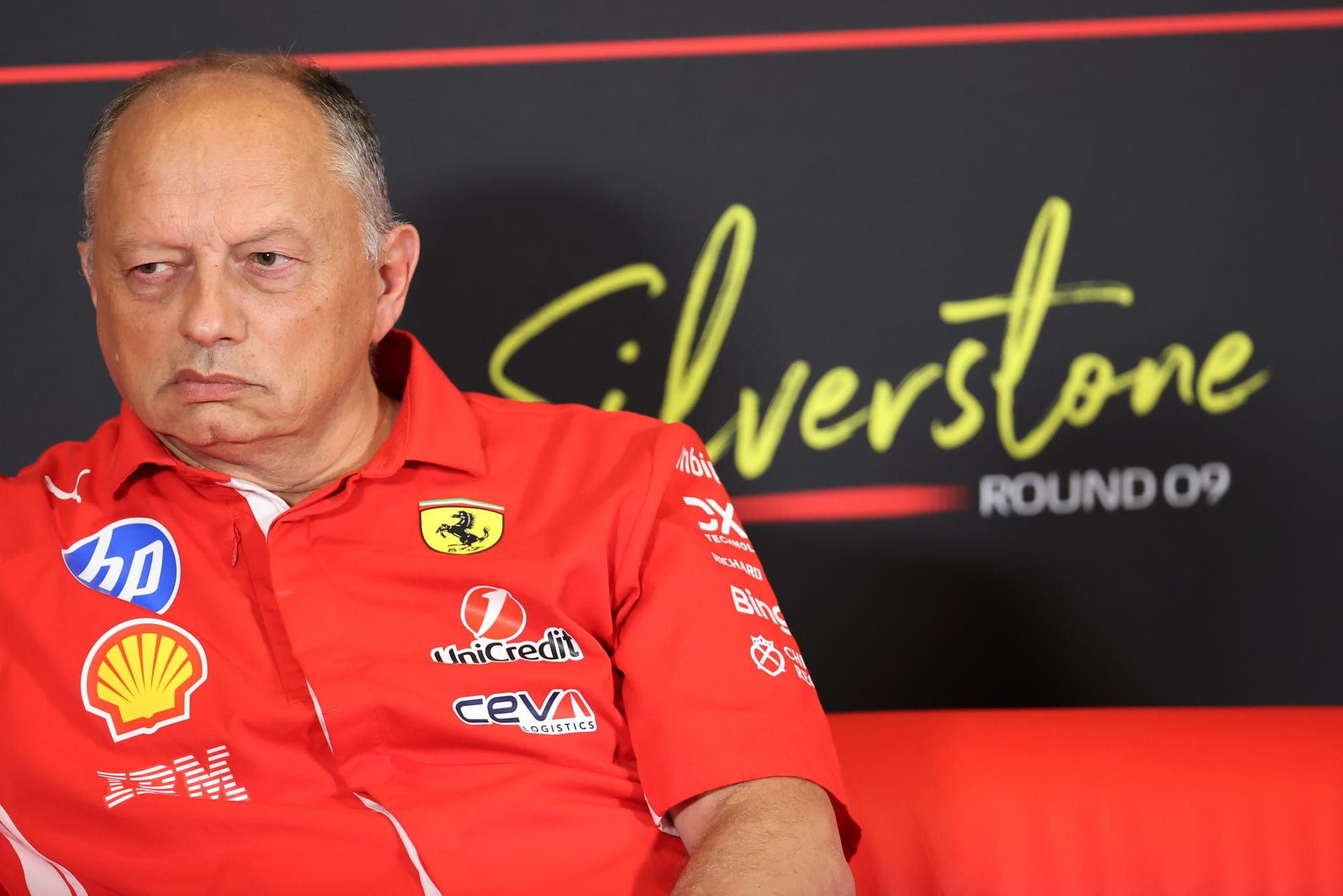 f1瓦塞尔公开回击了Toto此前针对法拉利2026赛季升级速度的言论。他表示，