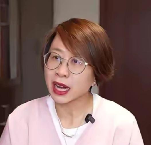 开会开成“拔线局”也太绝了！沈逸一句“您课题经费哪来的？”直接把教授问掉线