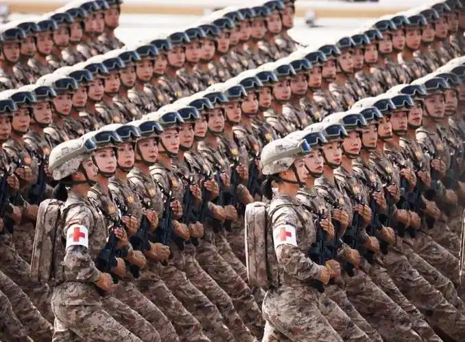 军队“换血”不怕“灰尘”——看懂军委反腐的“铁血”背后，才是真正的强军之道！