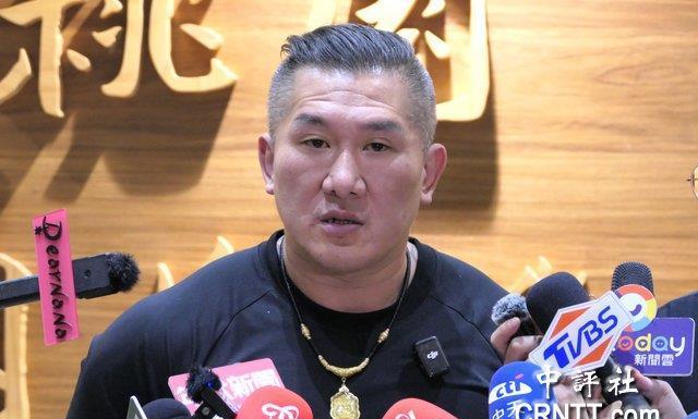 馆长深夜返台：批民进党根本就是一个骗子台湾网红“馆长”陈之汉走访上海直播引发两