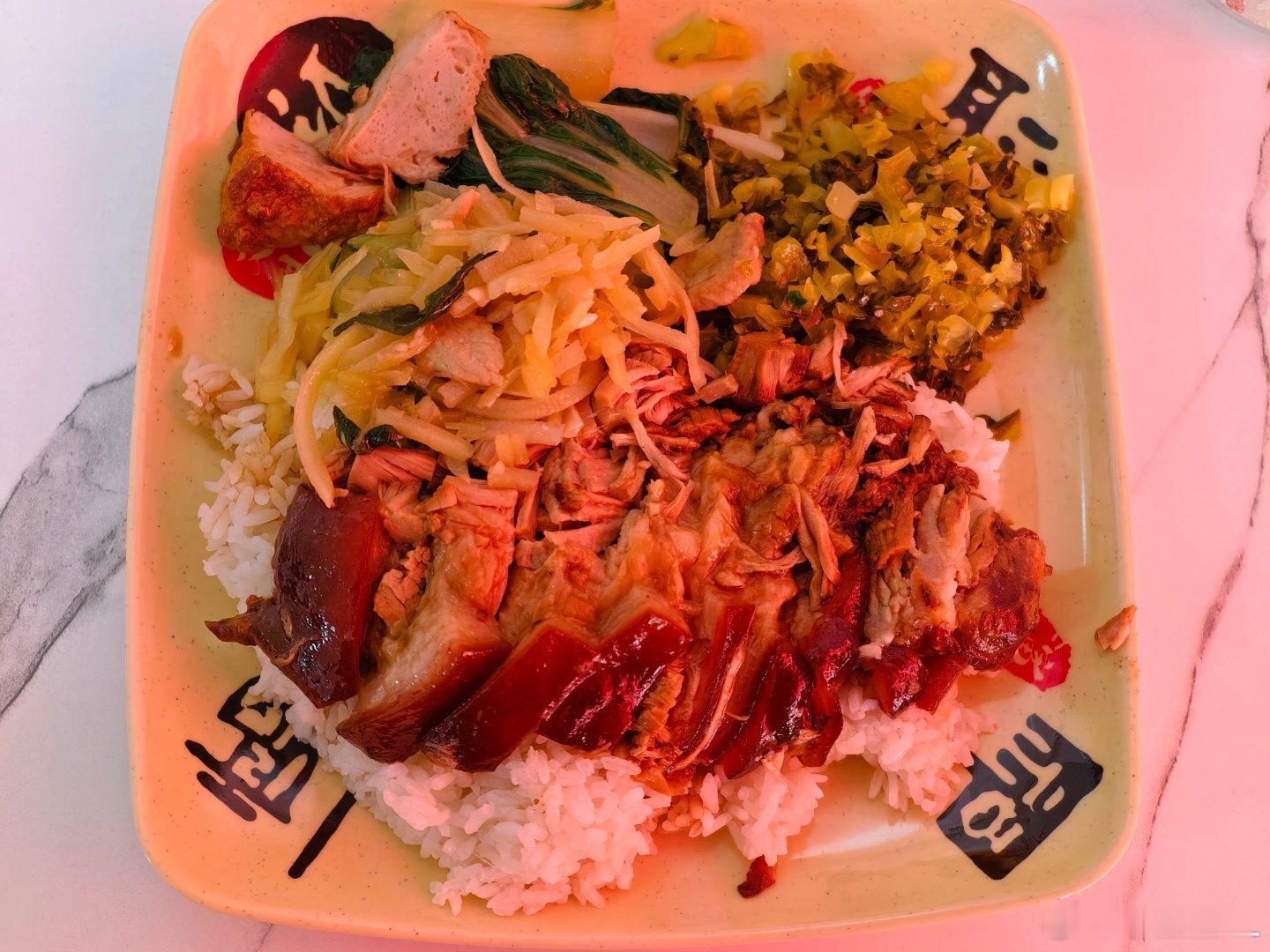 广东打工人的续命密码：一碗隆江猪脚饭！吃完就有力气挥锄头了！！