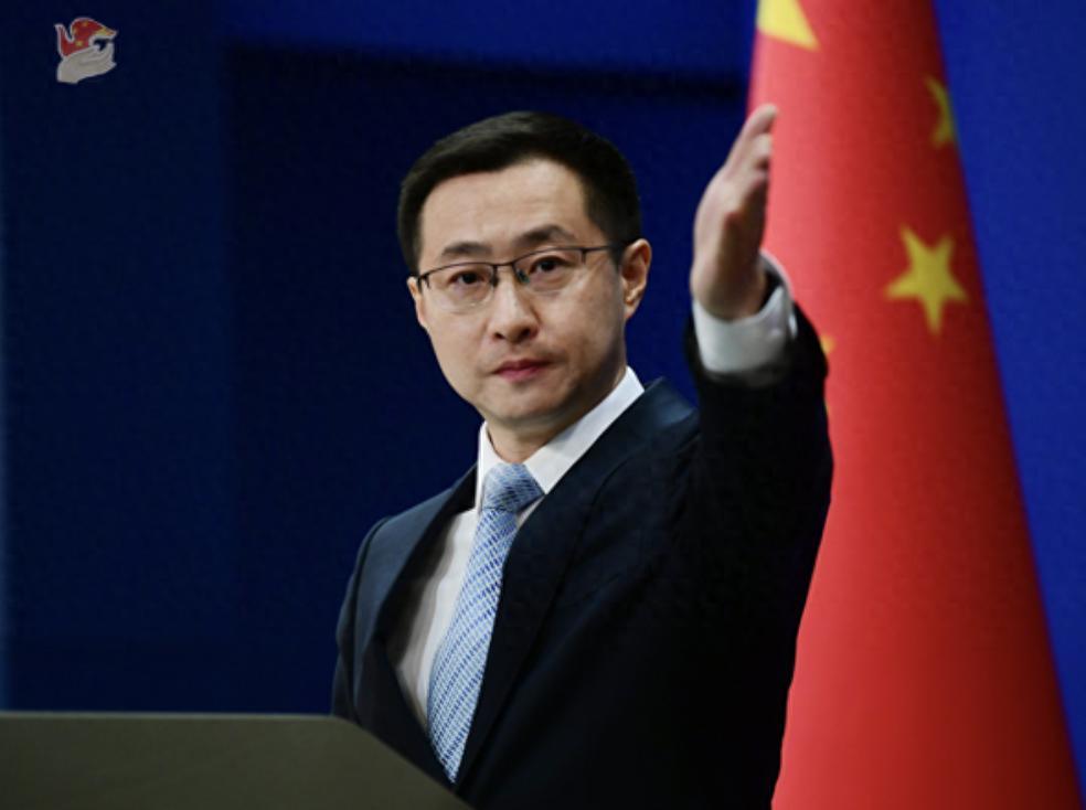 高市早苗赢了，那个曾经叫嚣最凶的“鹰派”人物，刚坐上首相的位子，话风竟然来了个一