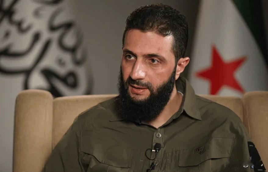 中国弃权！当地时间11月6日，联合国安理会对美国提出解除叙利亚过渡领导人沙拉等人