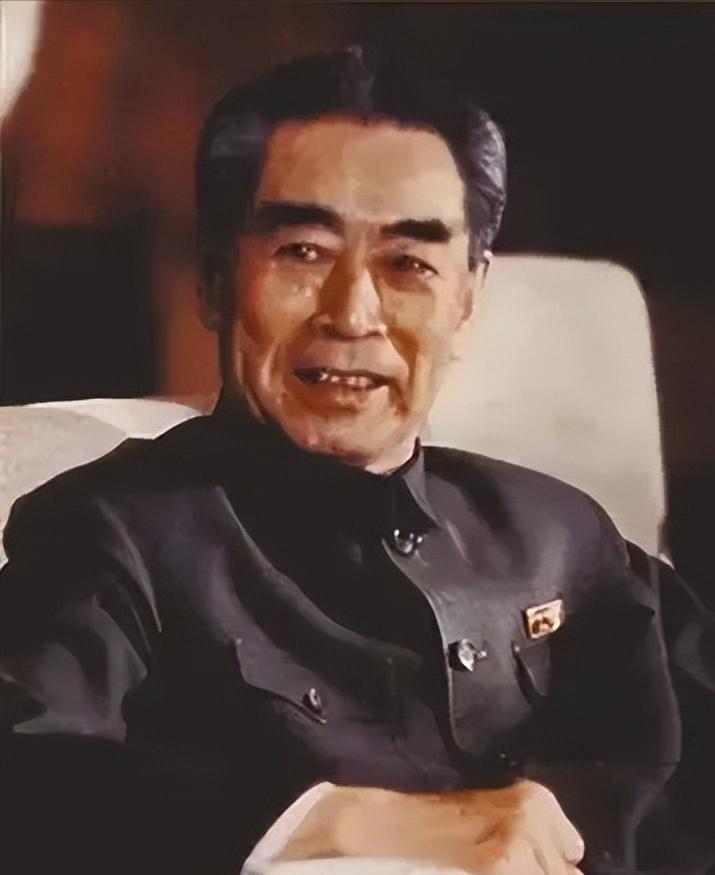 1997年，中国银行内部查账时，竟发现周总理账户，在30年前存了1.2万英镑，加