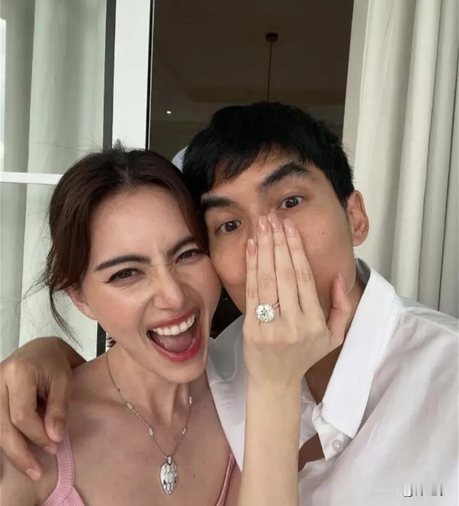 泰国明星好奇怪，结婚也不领证，不知道普通人是不是这样，就就像泰国女星Mai，自己