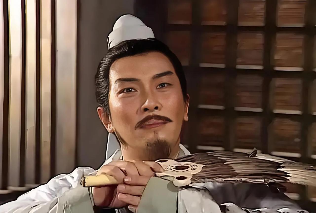 《三国演义》诸葛亮有严重双标。关羽和马谡都定了军令状，关羽放走曹操，诸葛亮没有杀