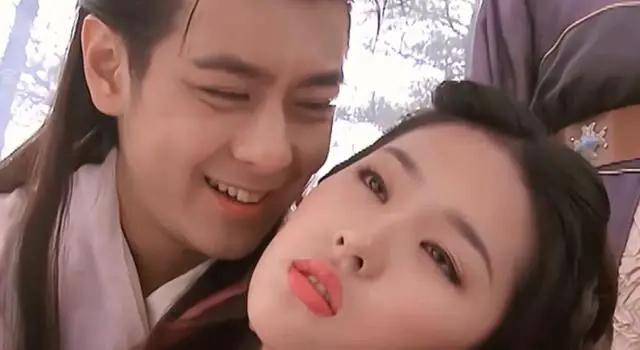 难怪慕容复宁死不娶王语嫣，人到中年才懂那女子有多坏…你以为她是温婉痴情的神