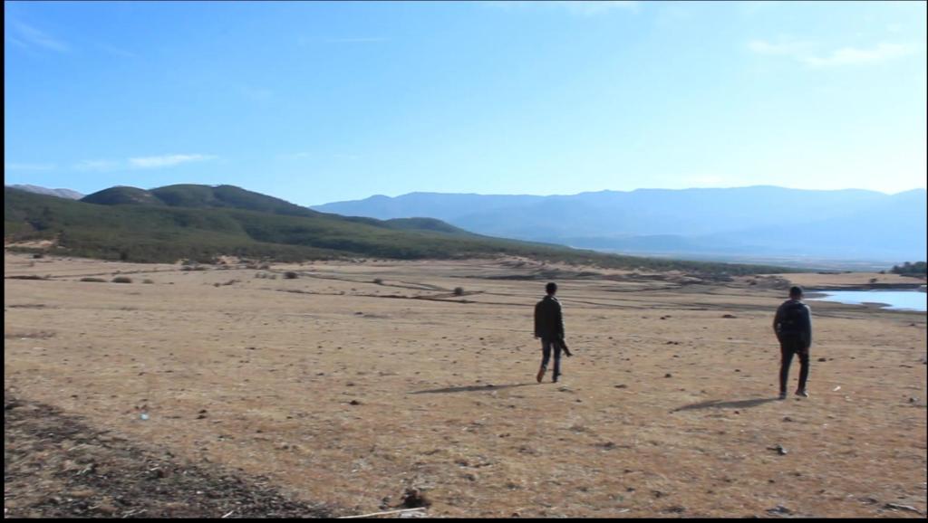 荒无人烟还是荒芜人烟 10269800445948072565.jpg?id=0