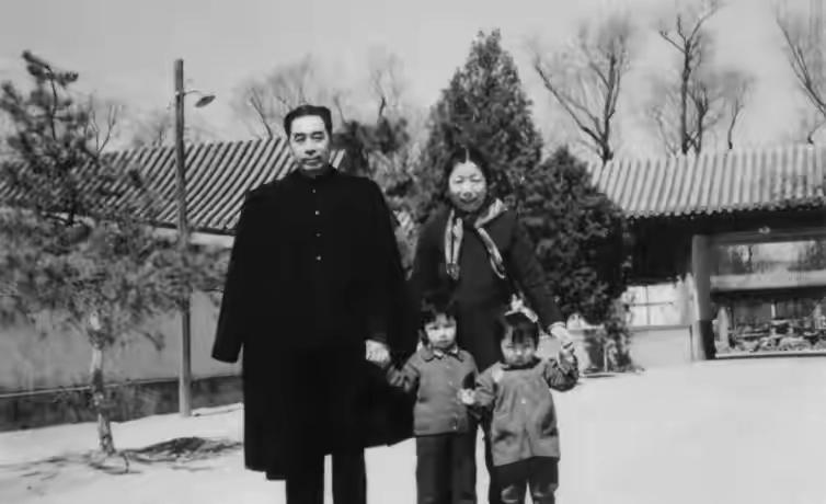 项英无法调动粟裕，向中央申诉，毛泽东急令：粟裕一兵一卒不得动。话说1940年