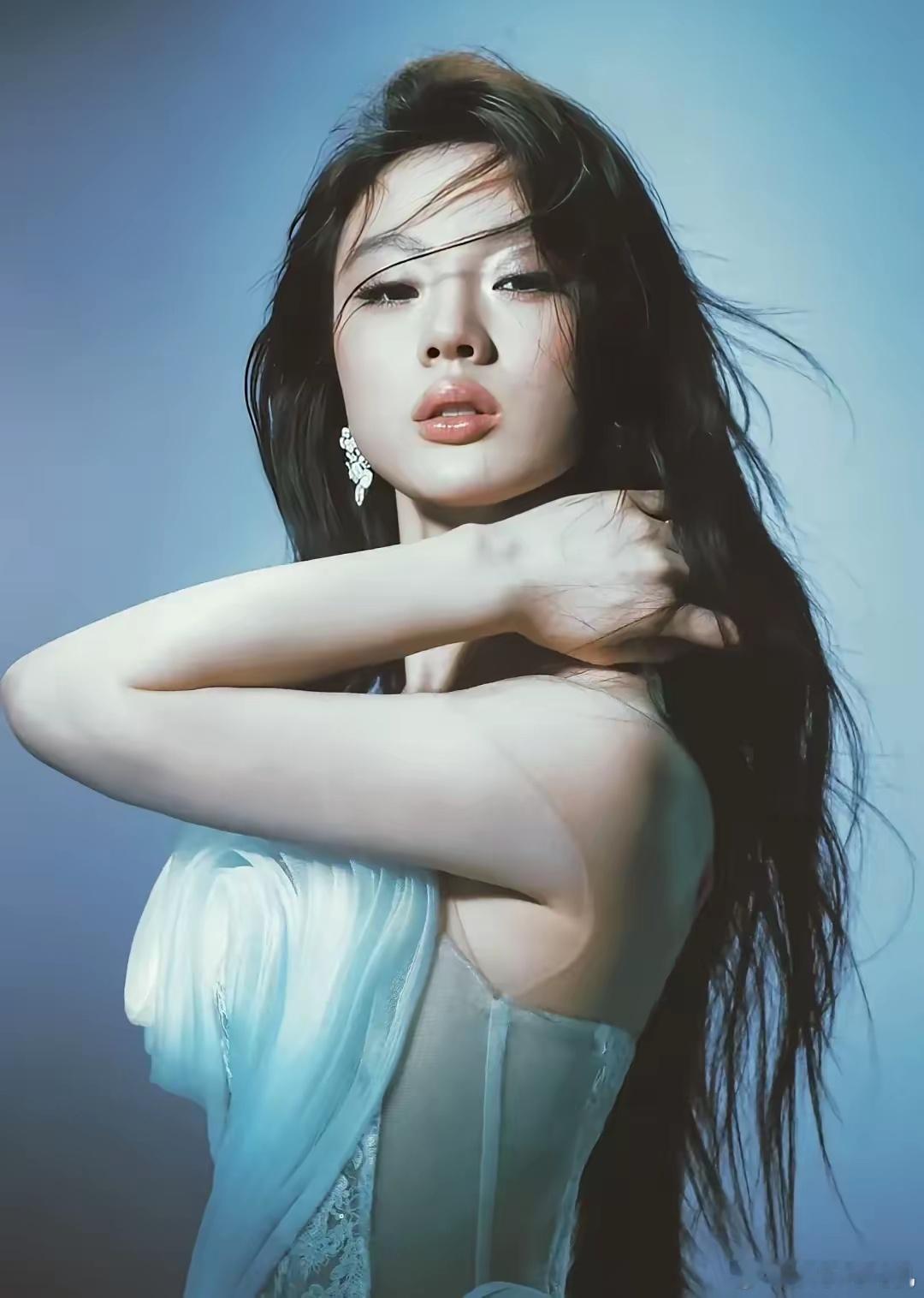 单依纯算是被常石磊彻底毁了她明明很有音乐天赋，按照自己的风格随便唱唱就很好听！​