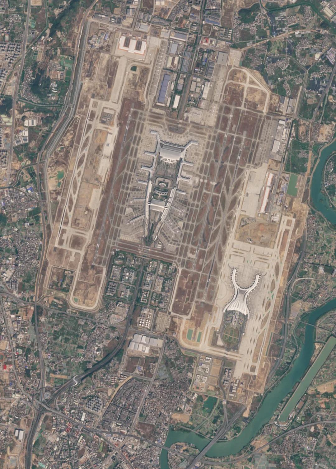 广州白云周边附近有深圳、珠海、香港、澳门等机场分流了客流量……，就算这种情况下，