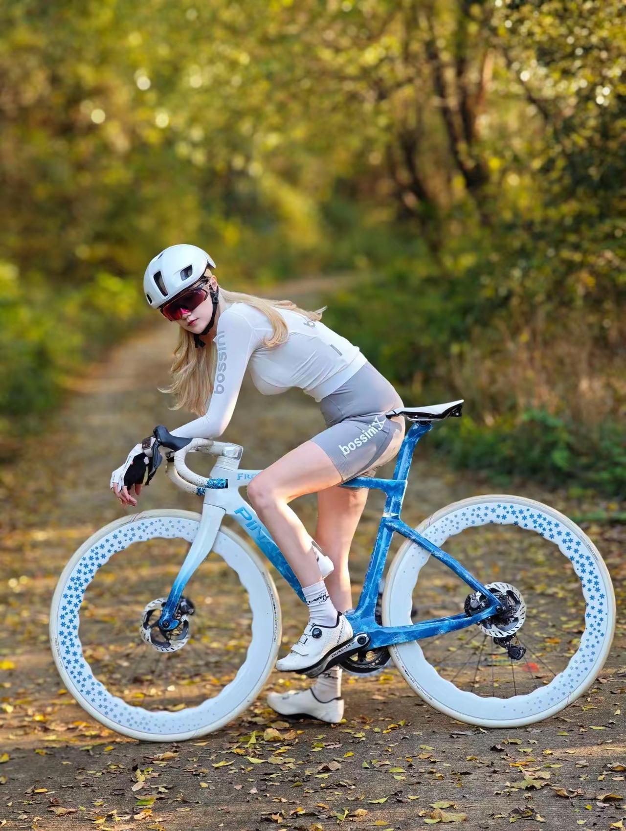 爱运动爱骑行爱生活，健康就是健美今日运动打卡