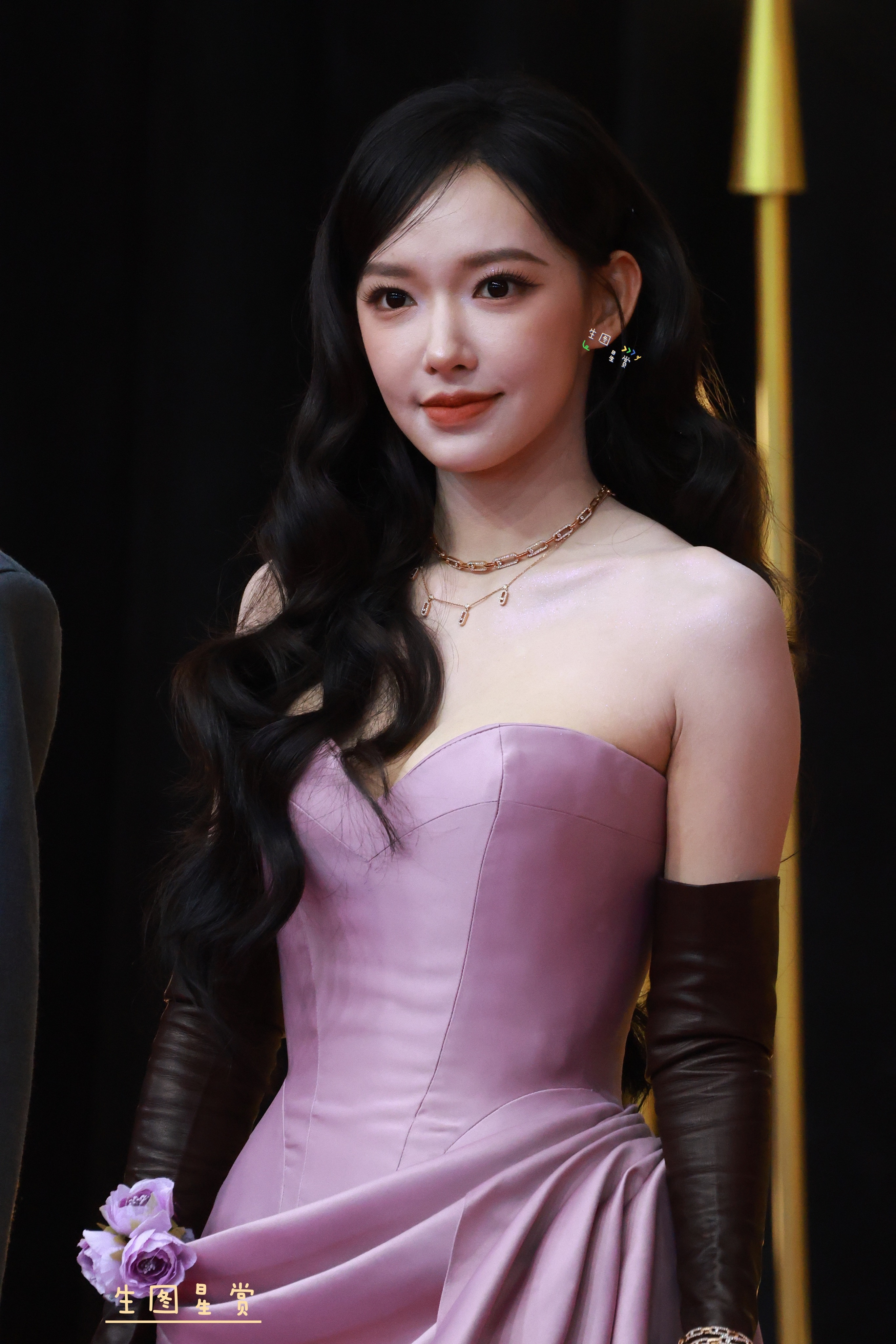 程潇代言人影响力盛典紫色波浪卷美潇💜程潇