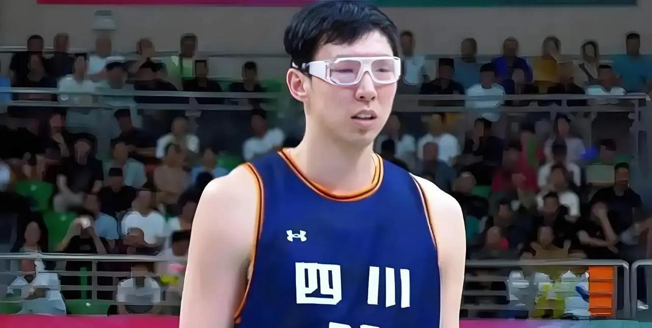 胡金秋和周琦，到底谁更厉害？目前比较权威的解读哦！首先，从静态天赋分析:胡金