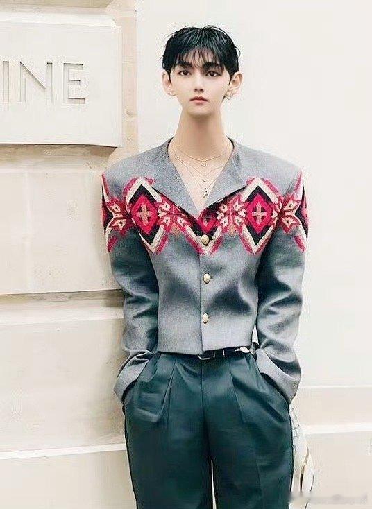 “如果金泰亨真的在乎韩国审美标准，那他会长成这样”​​​