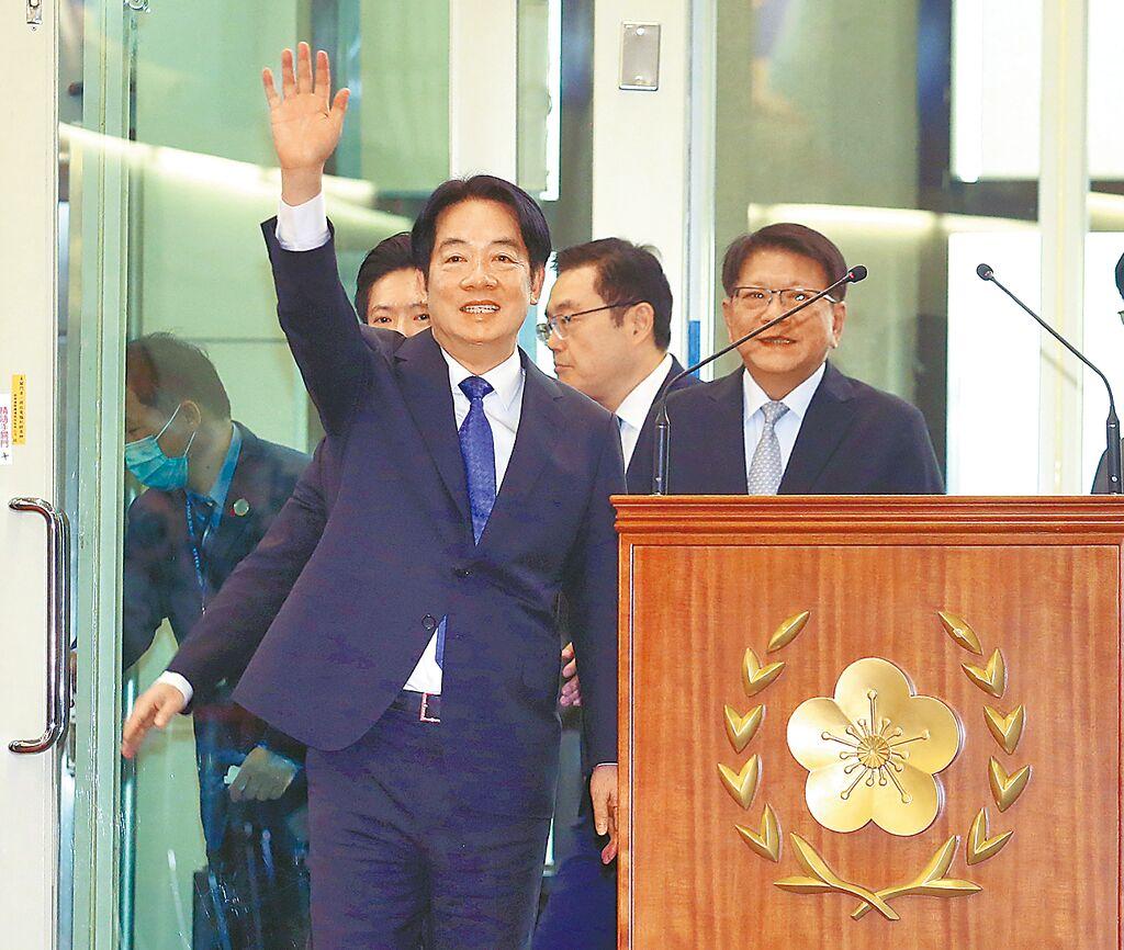 赖清德在傅崐萁和黄国昌之间选择继续团结十讲台湾大罢免大失败后，重回行政立法对