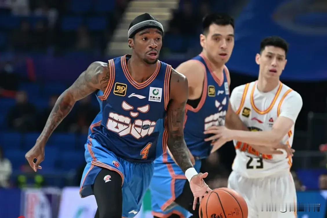 萨姆纳到底还来不来，距离CBA开赛，也就半个月的时间，再不来，还有时间合练吗？